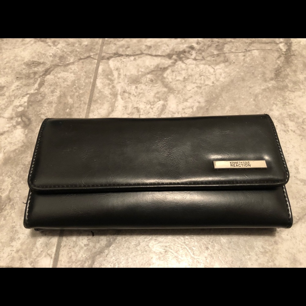 Kenneth Cole Reaction Vegan Leather Trifold Wallet